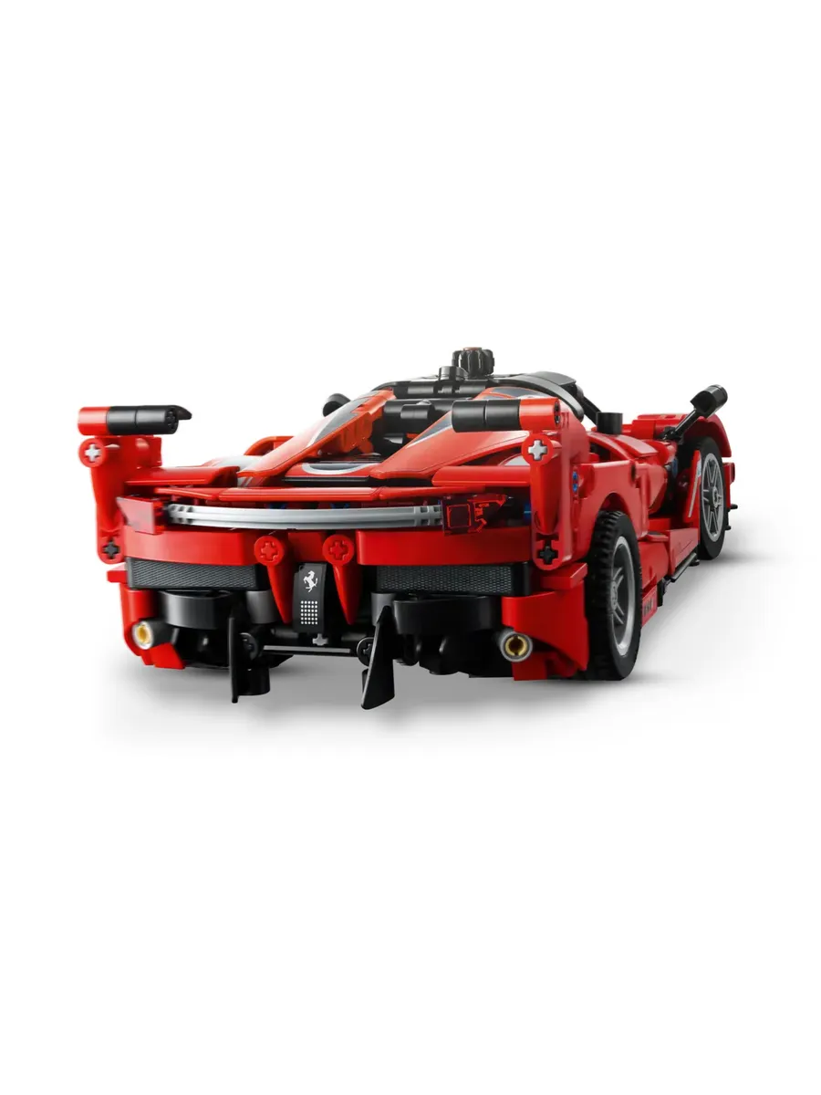 Конструктор Technic 42212 Ferrari FXX K — фото 8