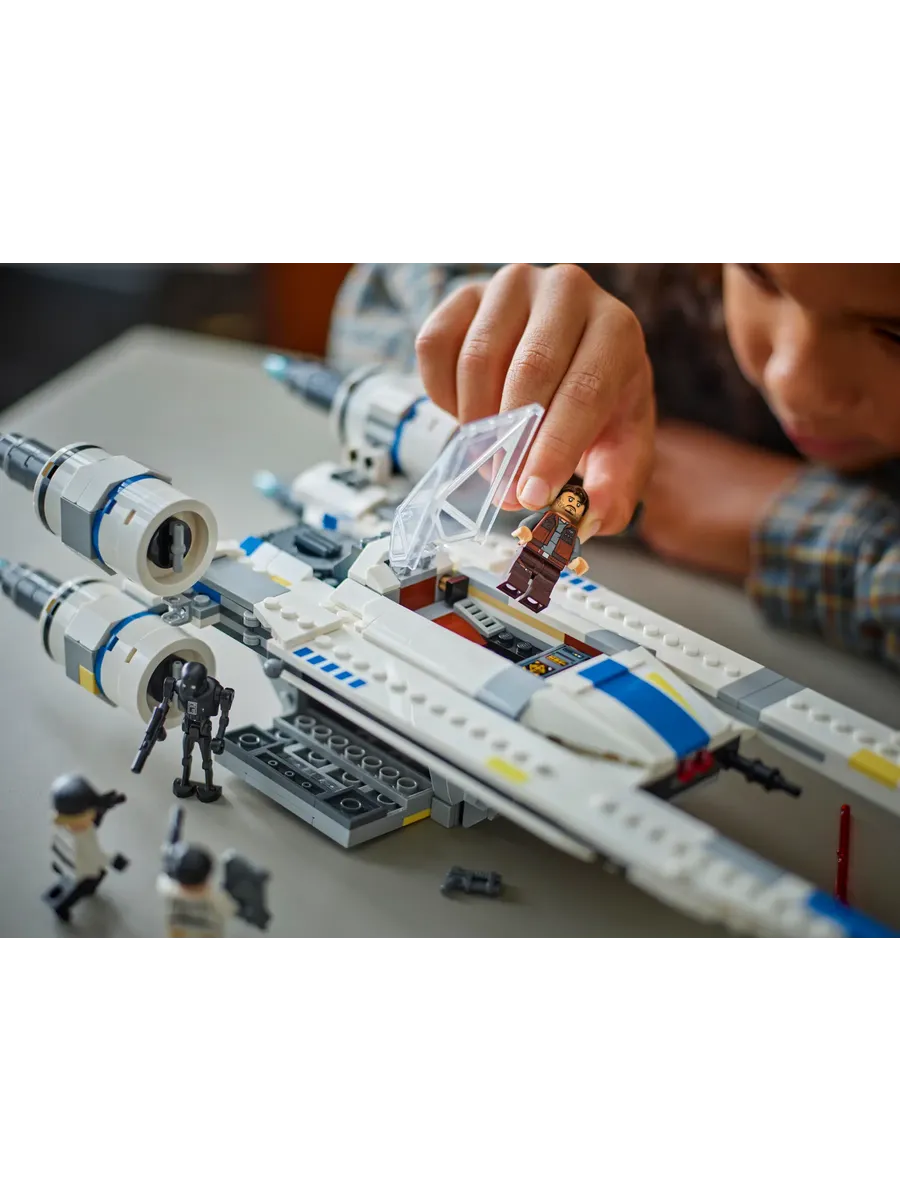 Конструктор Star Wars 75399 Звёздный истребитель повстанцев — фото 10