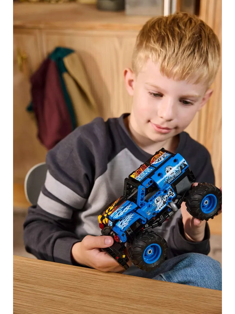 Конструктор Technic 42219 Monster Jam огонь и лед — фото 9