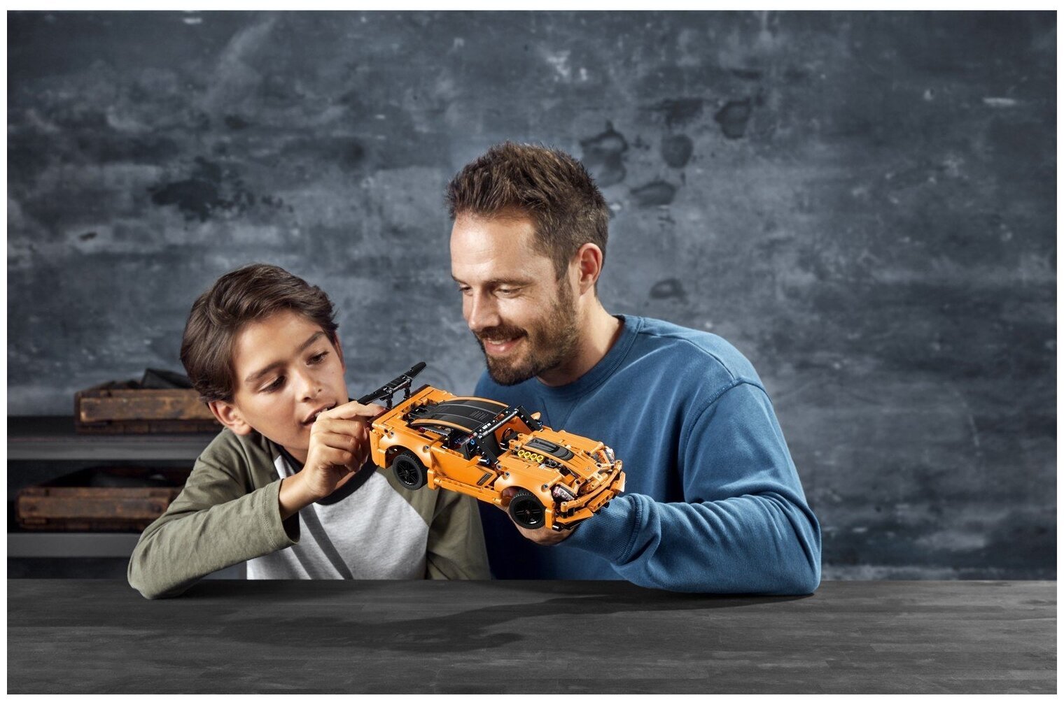 Конструктор LEGO Technic Chevrolet Corvette ZR1 42093 — фото 16