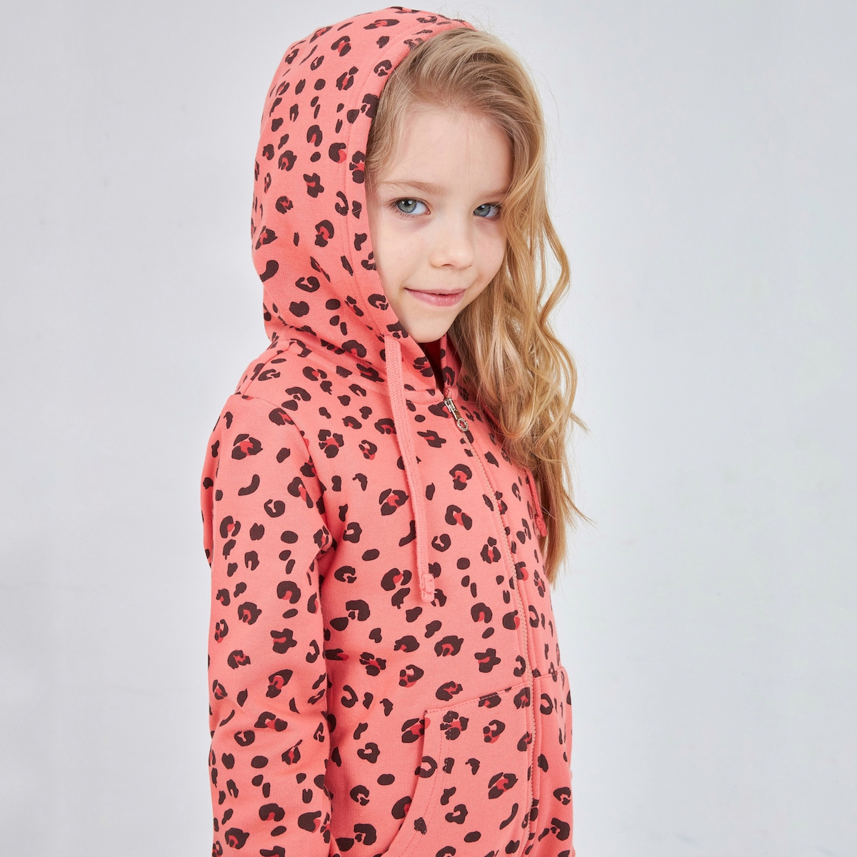 Персиковый комбинезон для девочки из футера KOGANKIDS — фото 7