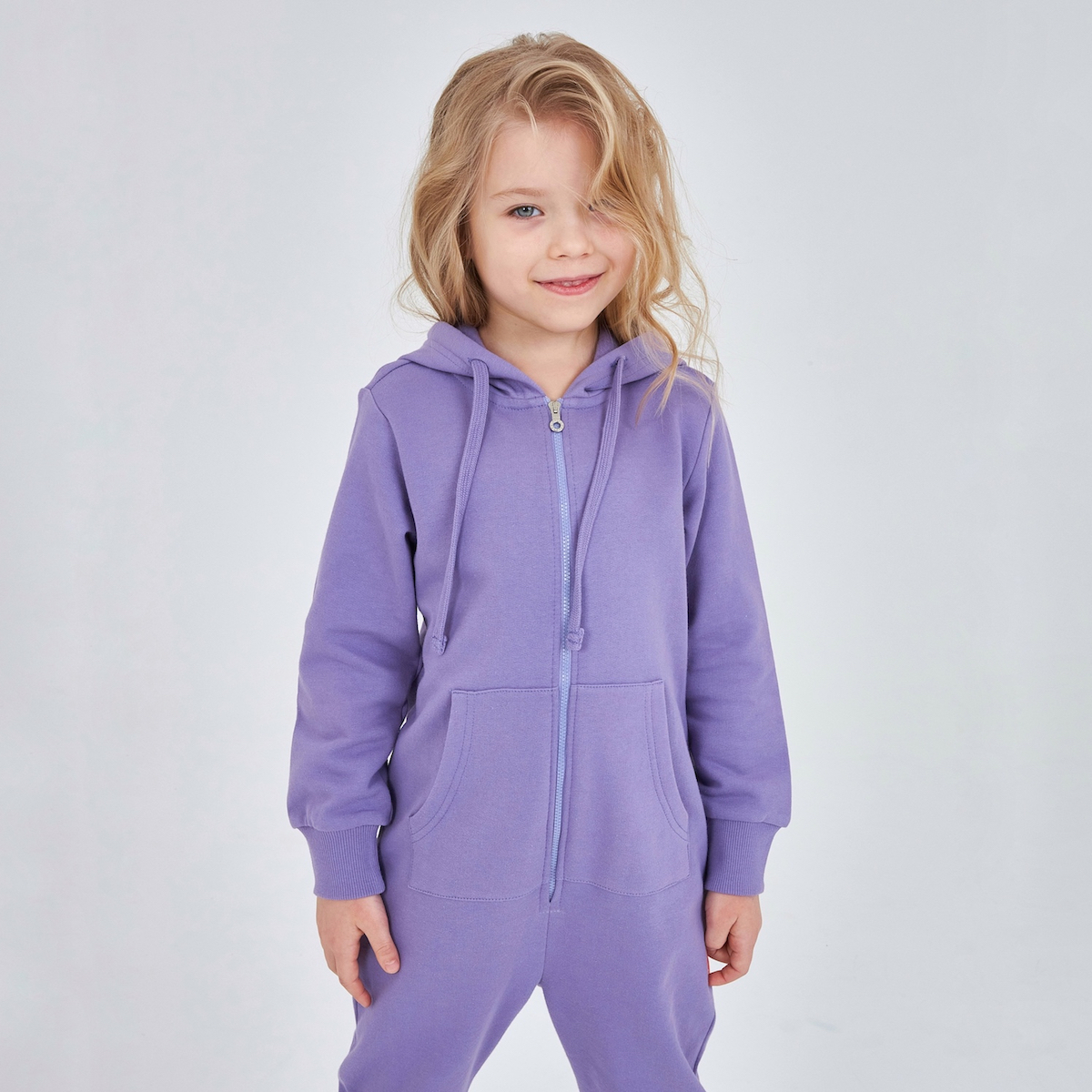Сиреневый комбинезон для девочки из футера KOGANKIDS — фото 6
