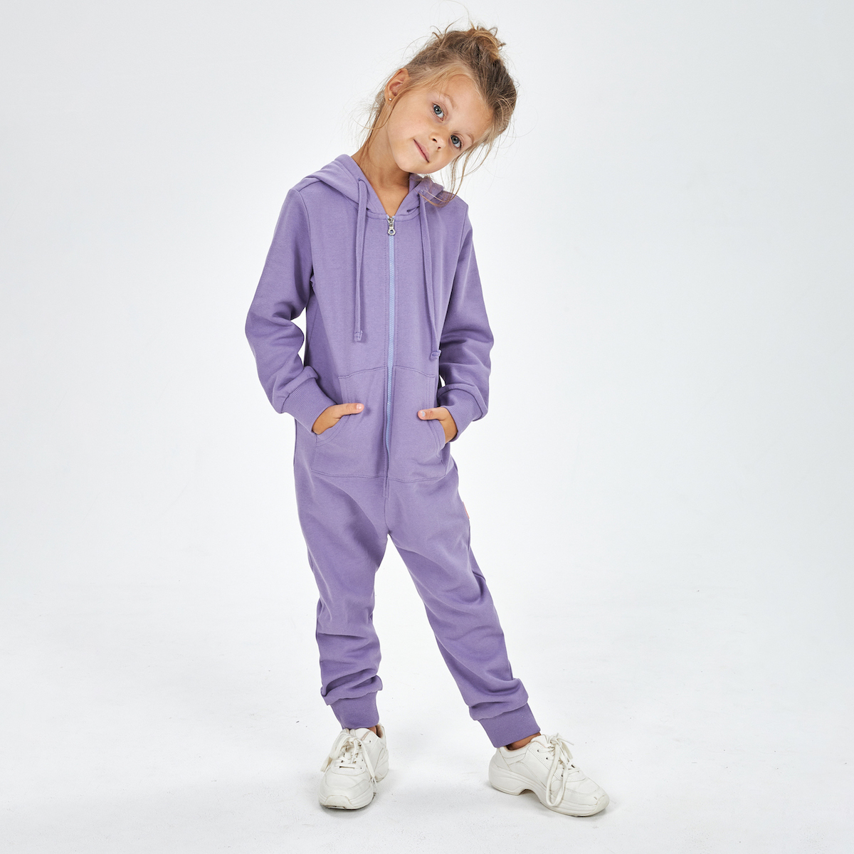 Сиреневый комбинезон для девочки из футера KOGANKIDS — фото 11