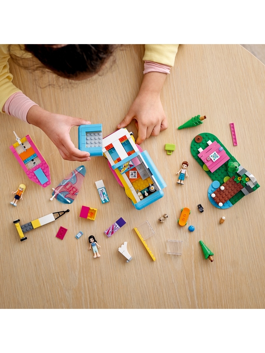 Конструктор LEGO Friends 41681 Лесной дом на колесах и парусная лодка — фото 9