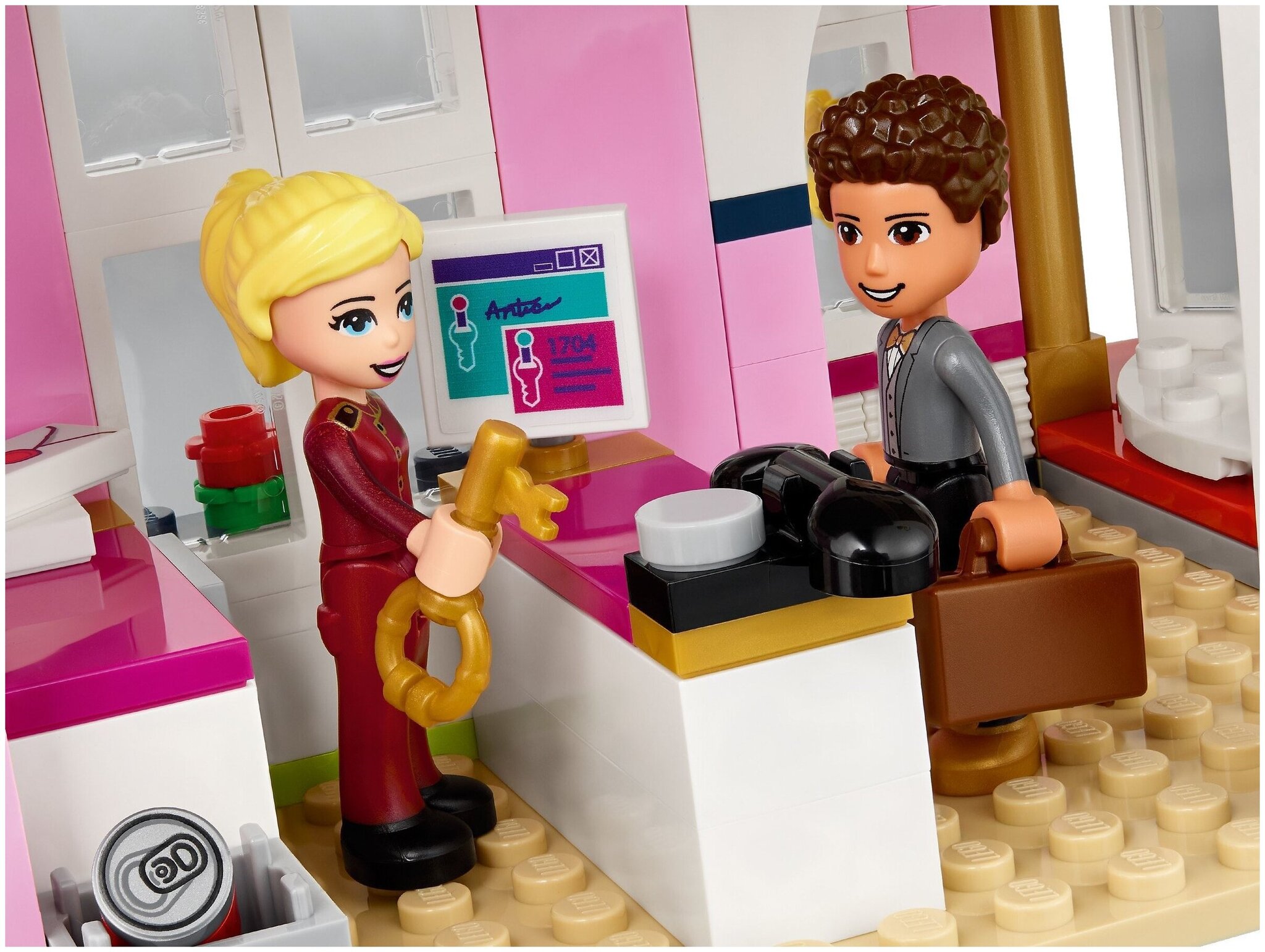 Конструктор LEGO Friends 41684 Гранд-отель Хартлейк Сити — фото 15
