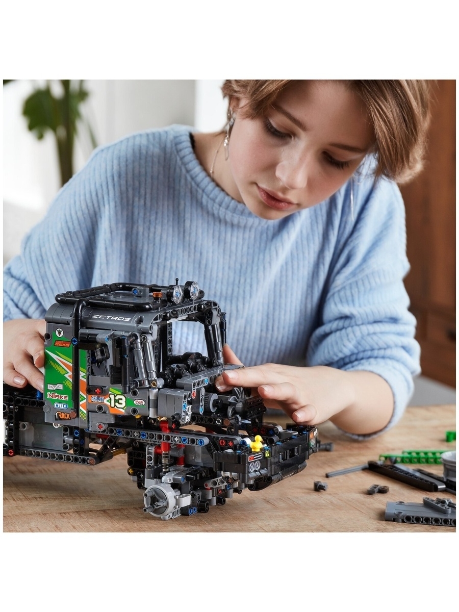 Конструктор LEGO Technic 42129 Полноприводный грузовик-внедорожник Mercedes-Benz Zetros — фото 26