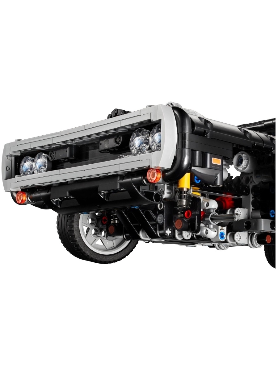 Конструктор LEGO Technic 42111 Dodge Charger Доминика Торетто — фото 28