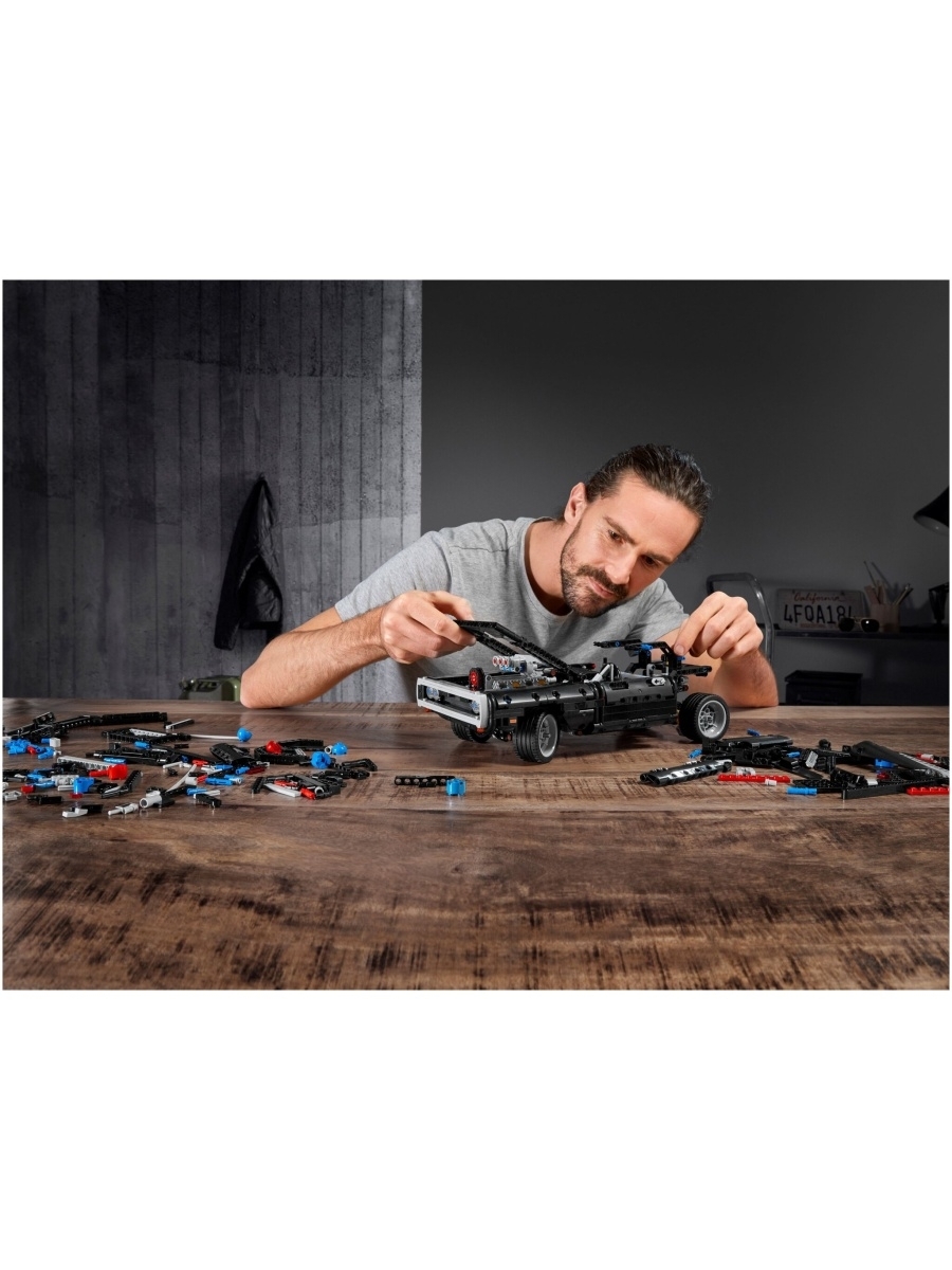 Конструктор LEGO Technic 42111 Dodge Charger Доминика Торетто — фото 38