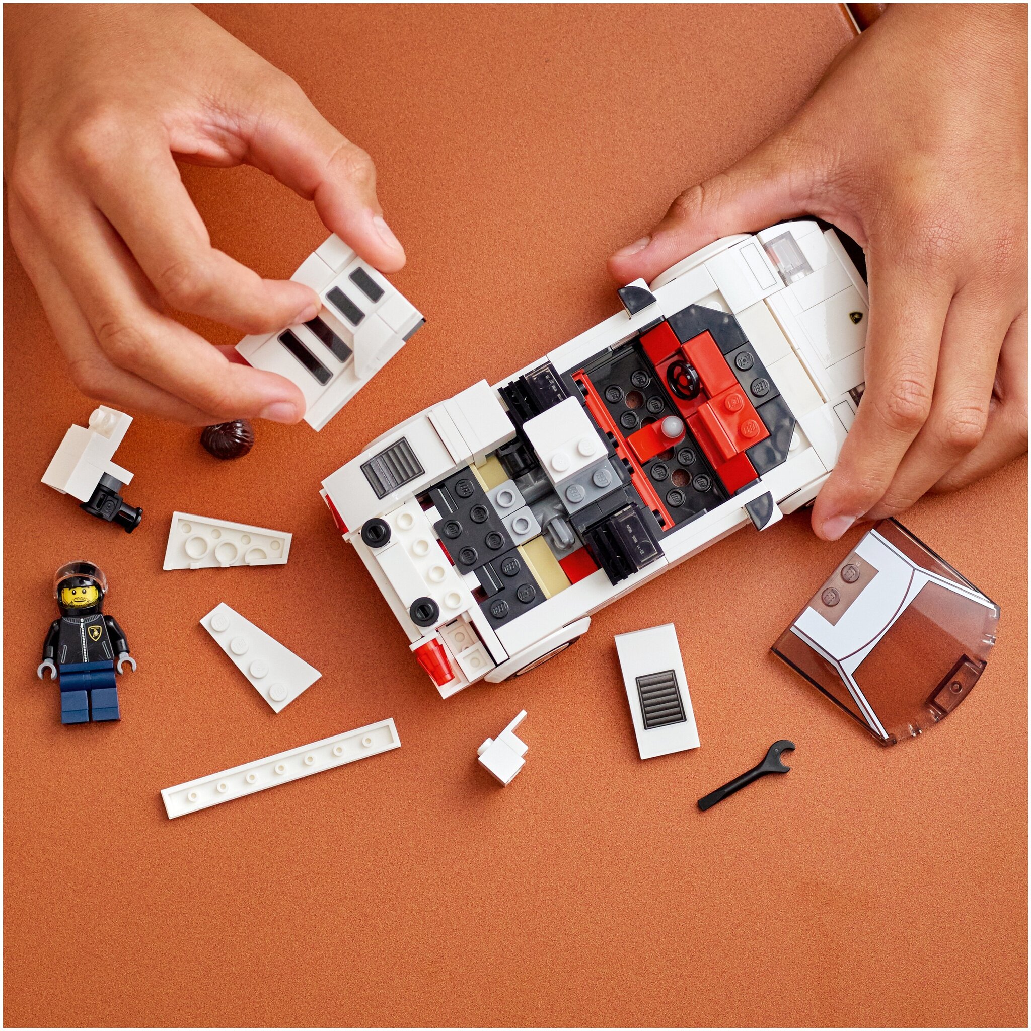 Конструктор LEGO Speed Champions 76908 Lamborghini Countach — фото 10
