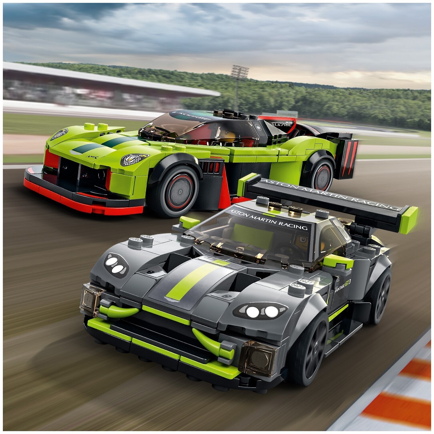 Конструктор LEGO Speed Champions 76910 Aston Martin Valkyrie AMR Pro и Aston Martin Vantage GT3 — фото 12