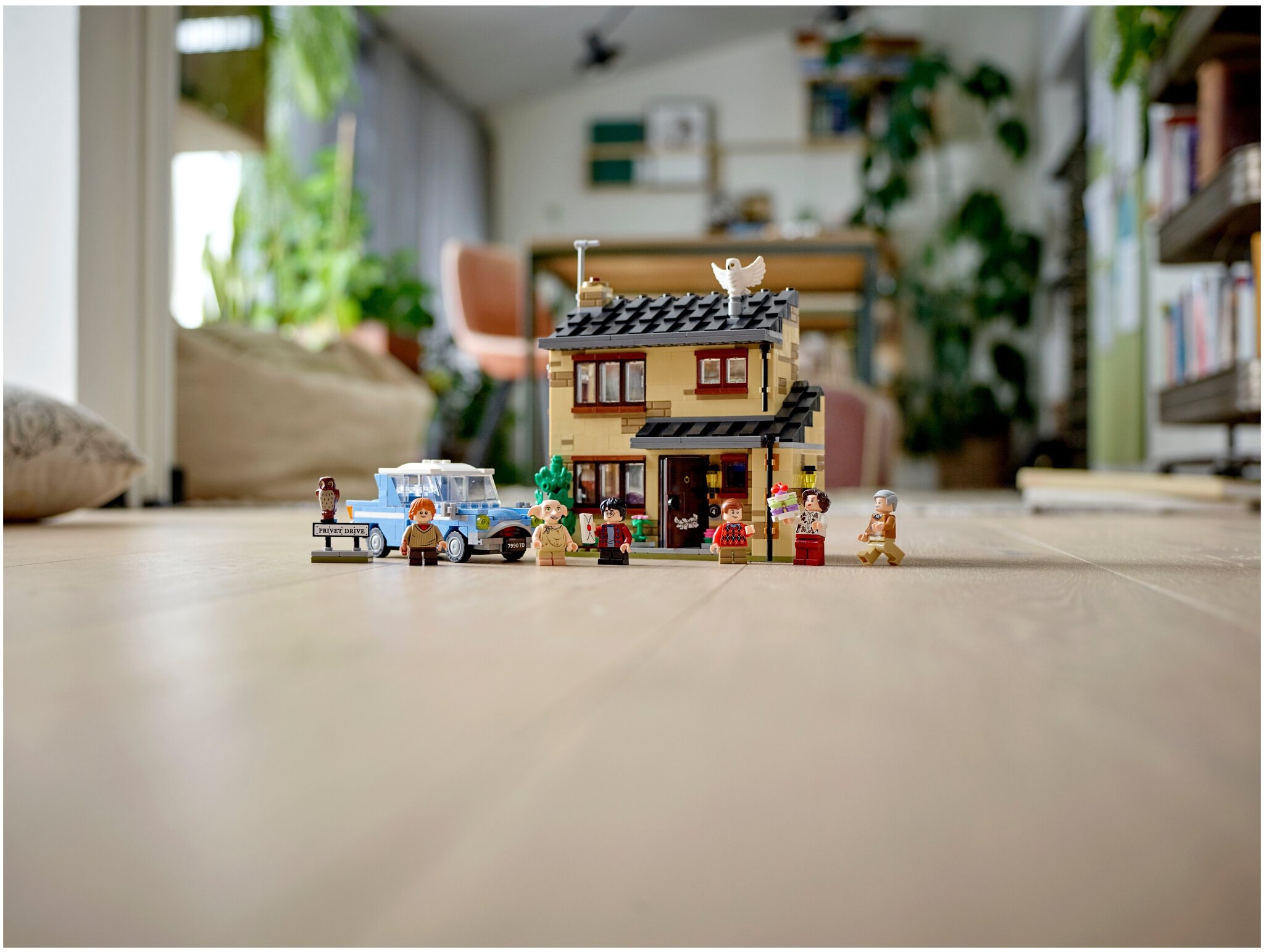 Конструктор LEGO Harry Potter 75968 Тисовая улица, дом 4 — фото 5