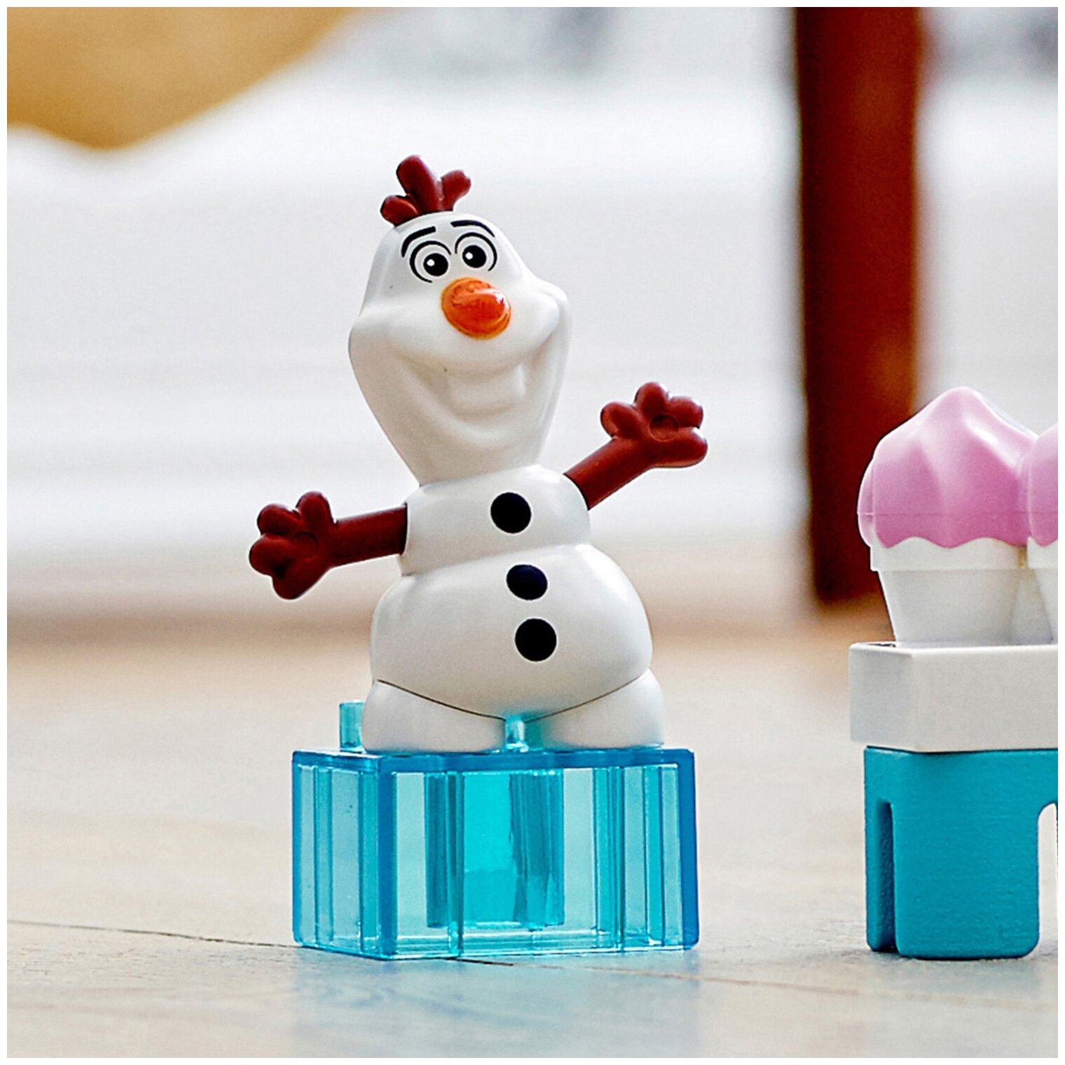 Конструктор LEGO DUPLO Disney Princess 10920 Чаепитие у Эльзы и Олафа — фото 10