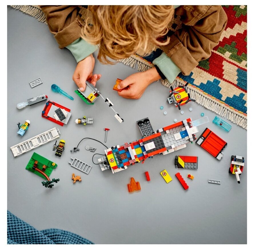Конструктор LEGO City 60374 Пожарная машина — фото 11