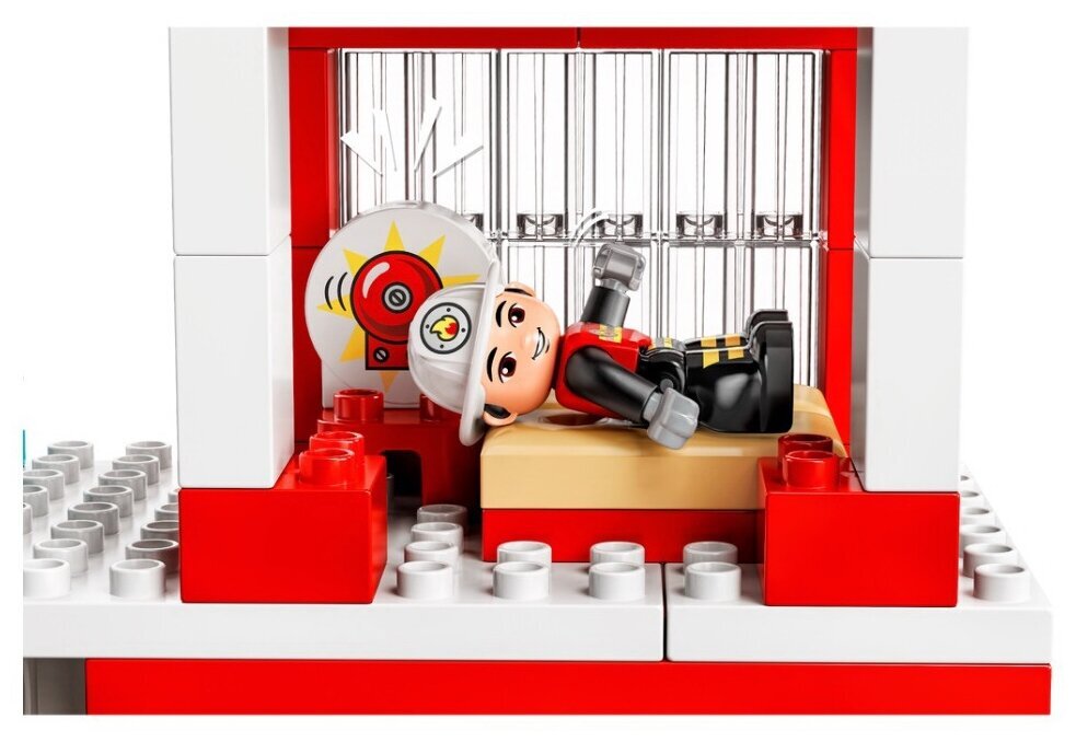 Конструктор LEGO DUPLO 10970 Пожарная часть и вертолёт — фото 7