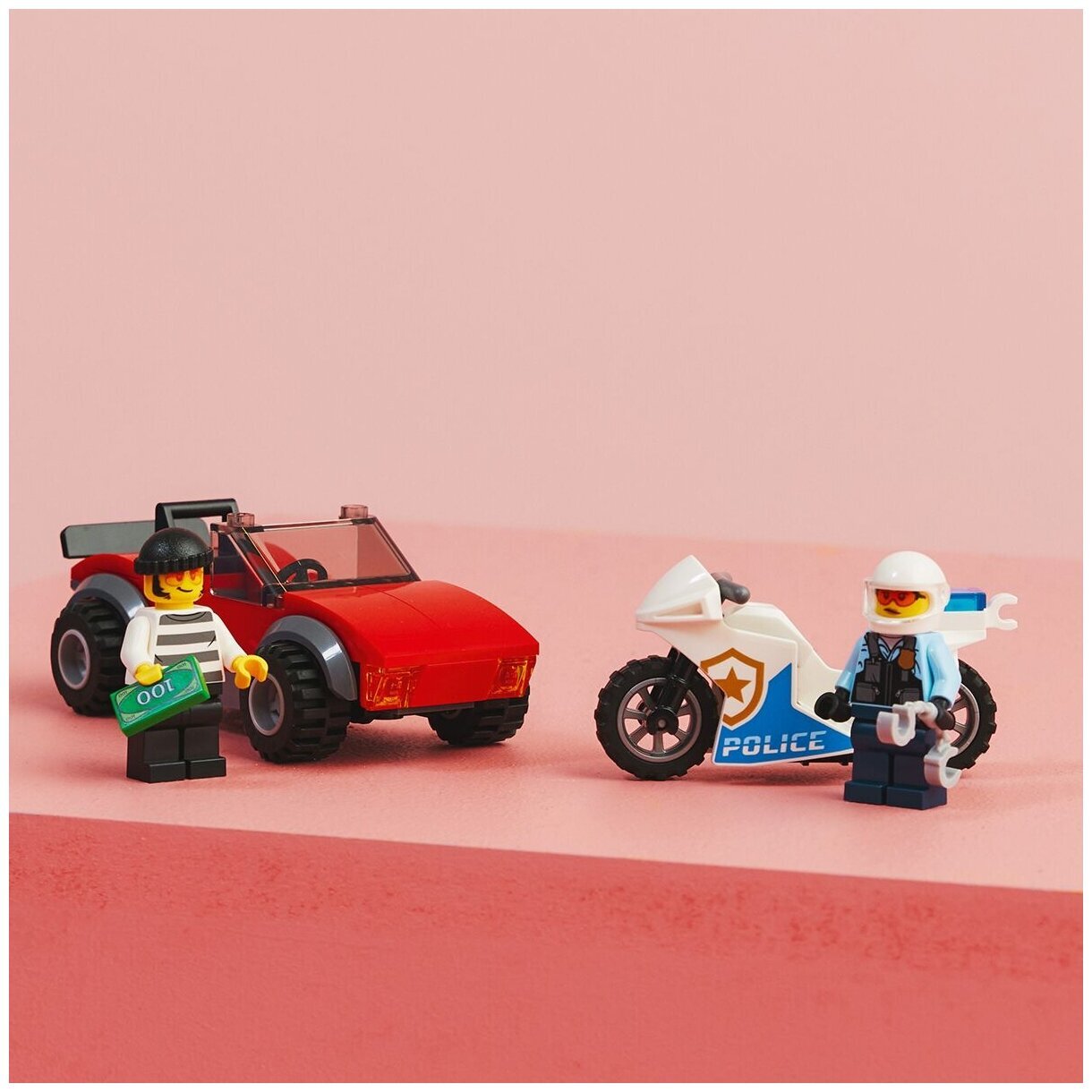 Конструктор LEGO City 60392 Полицейская погоня на байке — фото 11