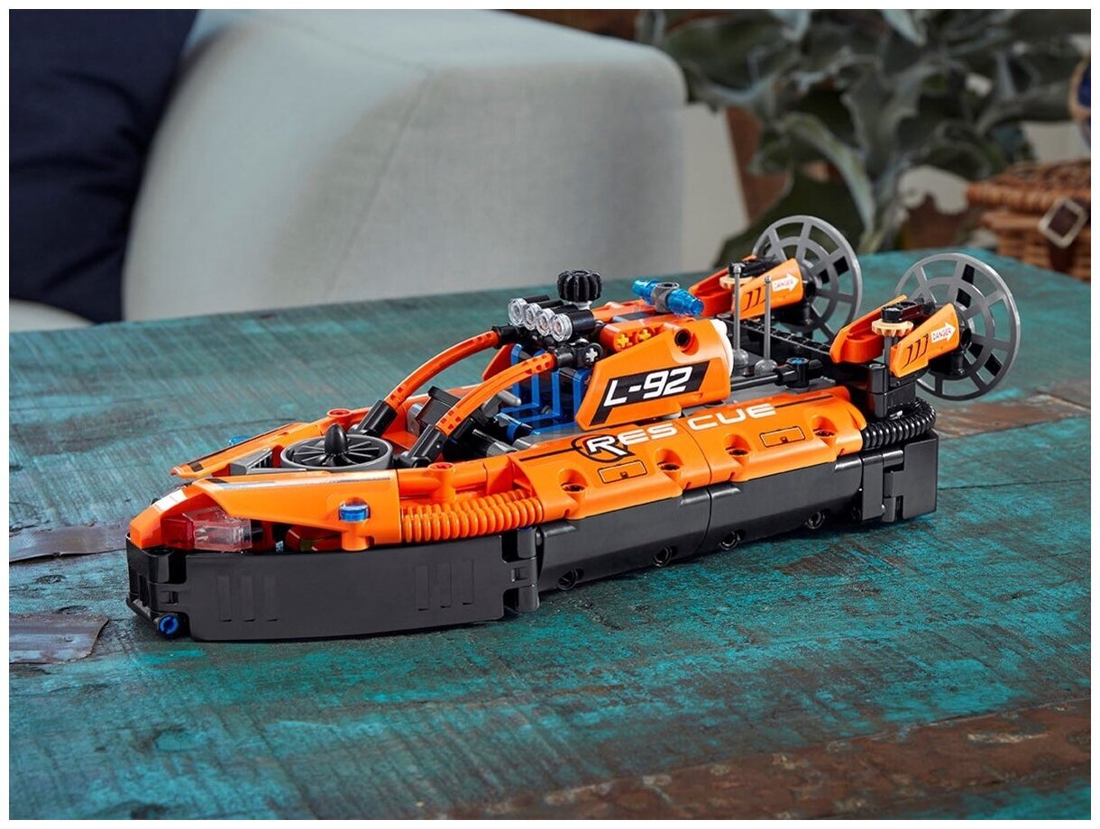Конструктор LEGO Technic 42120 Спасательное судно на воздушной подушке — фото 8
