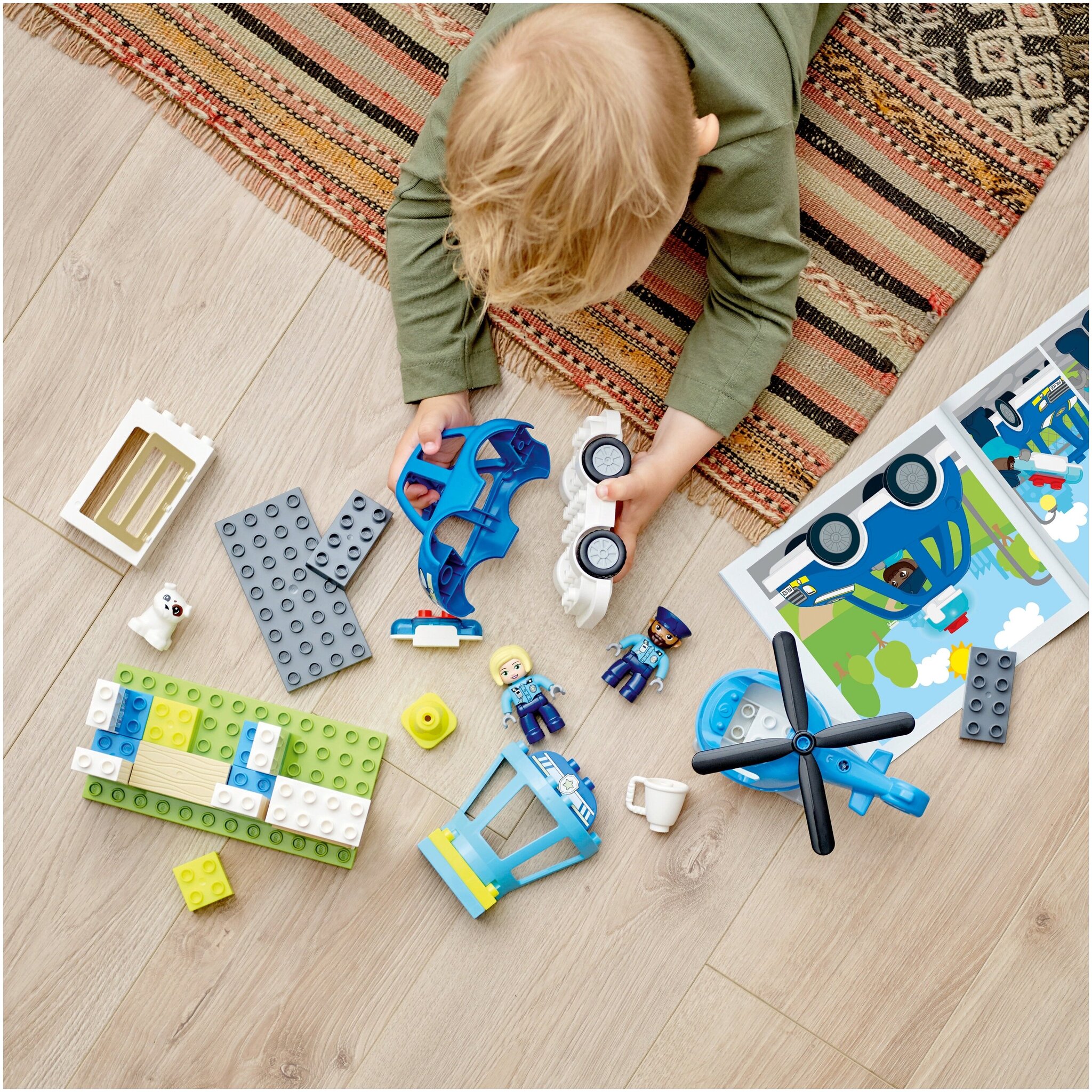 Конструктор LEGO DUPLO Town 10959 Полицейский участок и вертолёт — фото 4