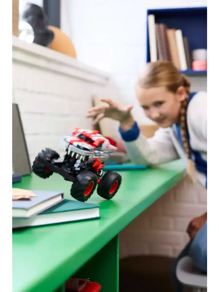 Конструктор машинка Technic 42200 Monster Jam ThunderROARu — фото 6
